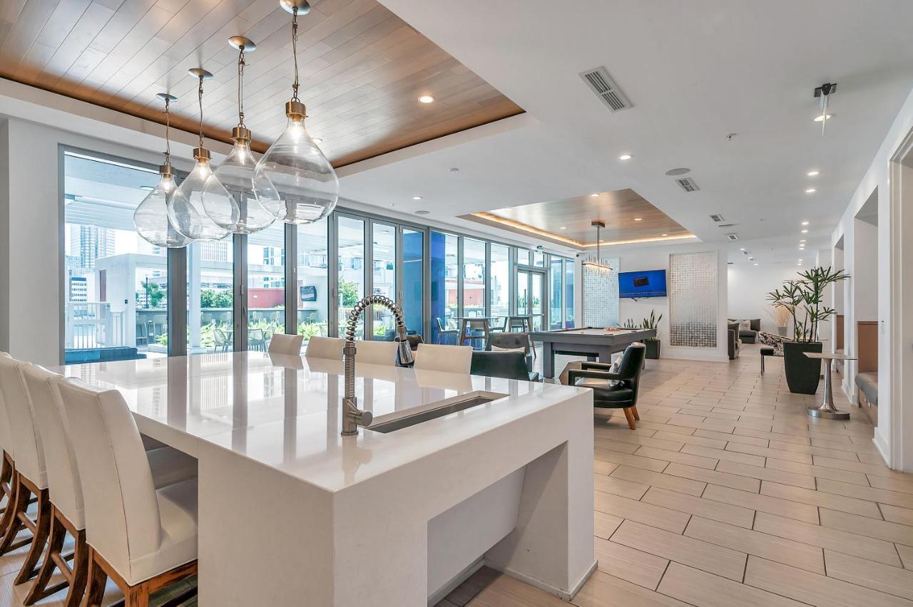 Luxury 1 Bedroom With Den Downtown Tampa Apt - City Views, Rooftop Pool, Workspace ภายนอก รูปภาพ
