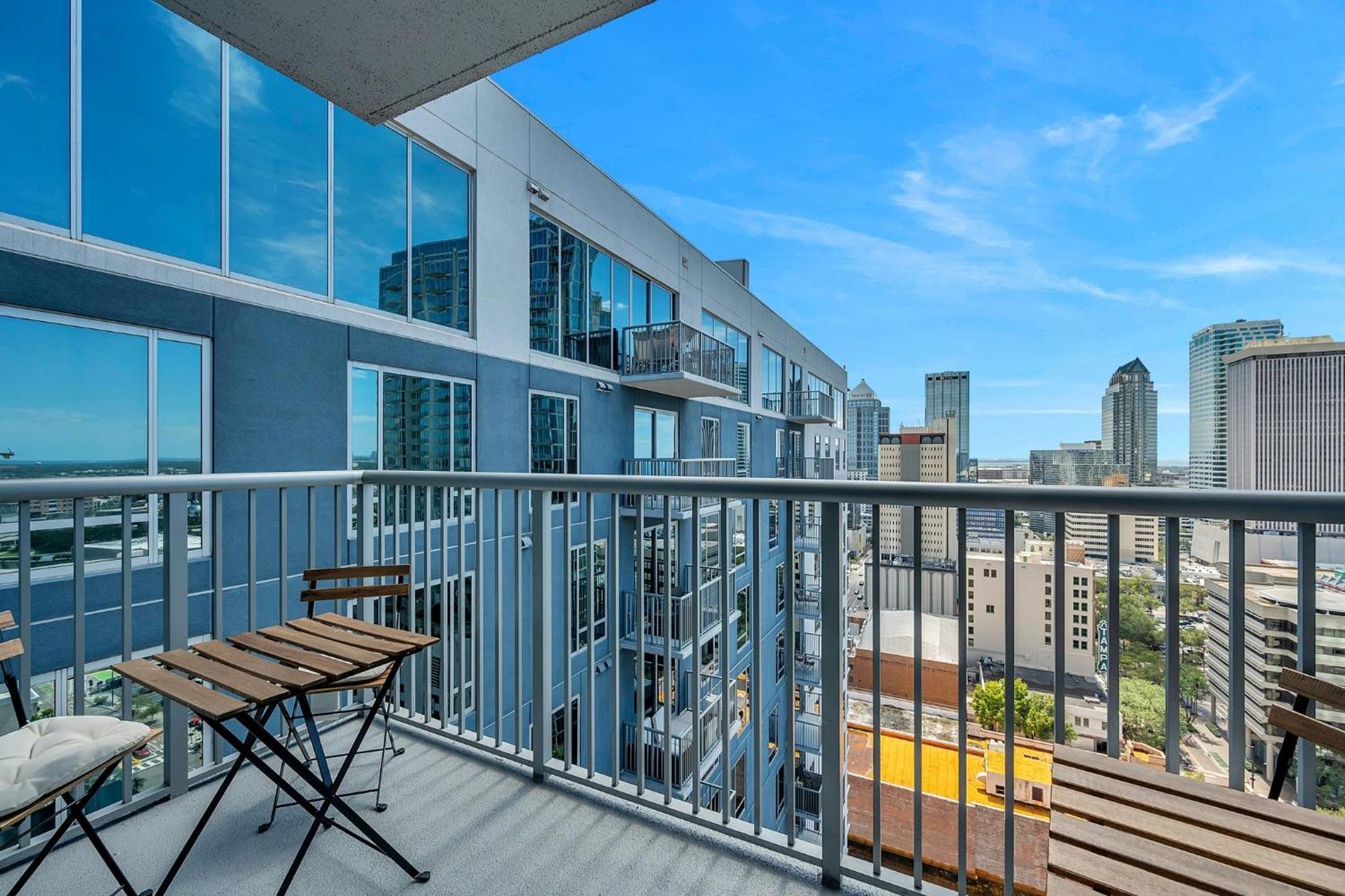 Luxury 1 Bedroom With Den Downtown Tampa Apt - City Views, Rooftop Pool, Workspace ภายนอก รูปภาพ
