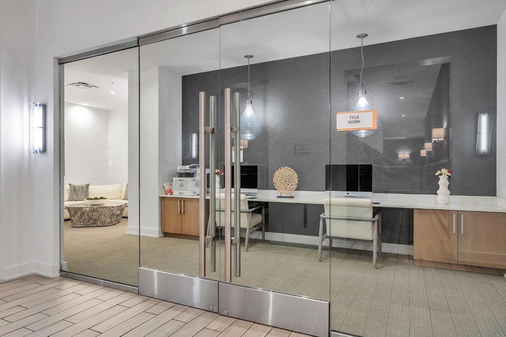 Luxury 1 Bedroom With Den Downtown Tampa Apt - City Views, Rooftop Pool, Workspace ภายนอก รูปภาพ