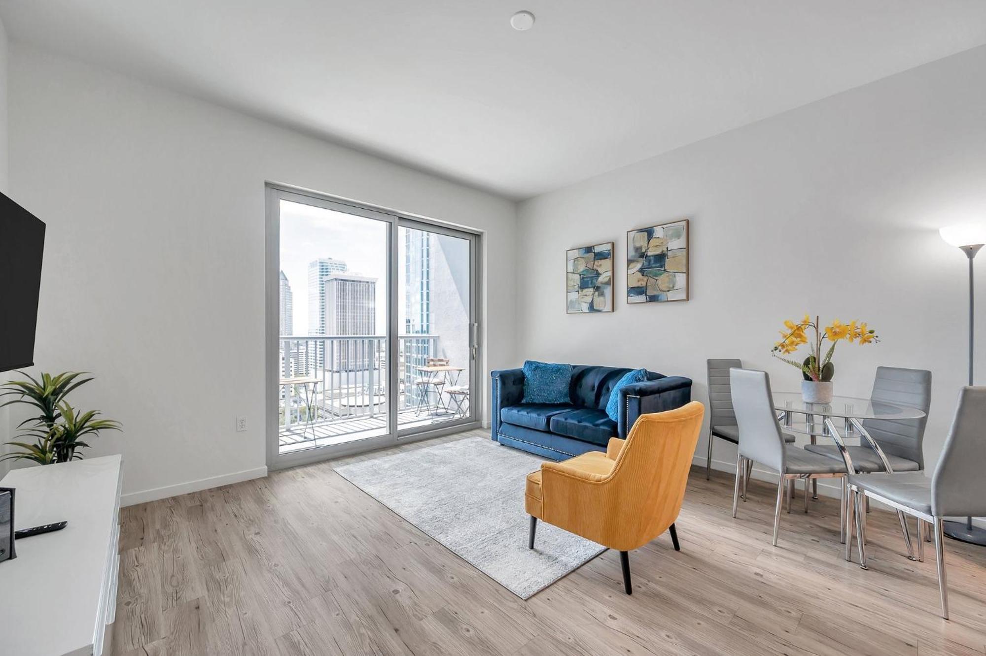 Luxury 1 Bedroom With Den Downtown Tampa Apt - City Views, Rooftop Pool, Workspace ภายนอก รูปภาพ